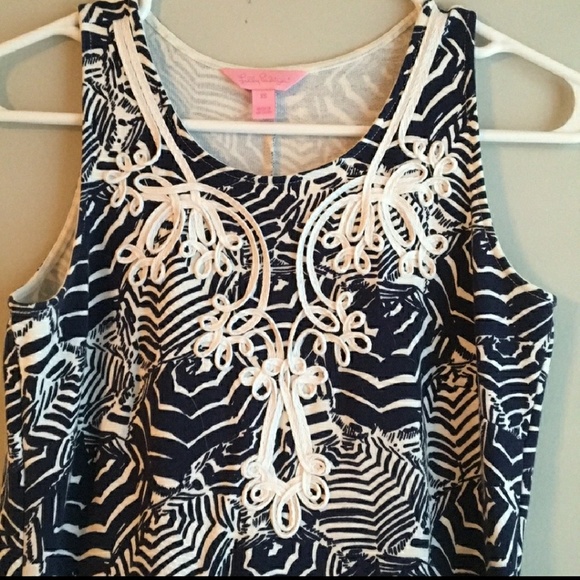 Like new Lilly Pulitzer shift dress. - Picture 3 of 4